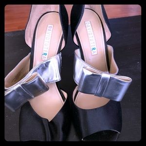 Stylish night on the town herls